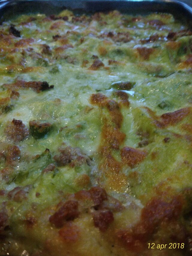 Lasagna crescenza asparagi e salsiccia