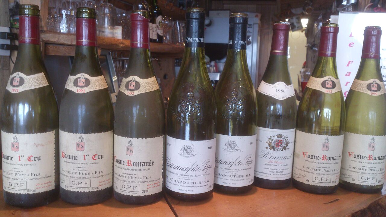 derrière les fagots