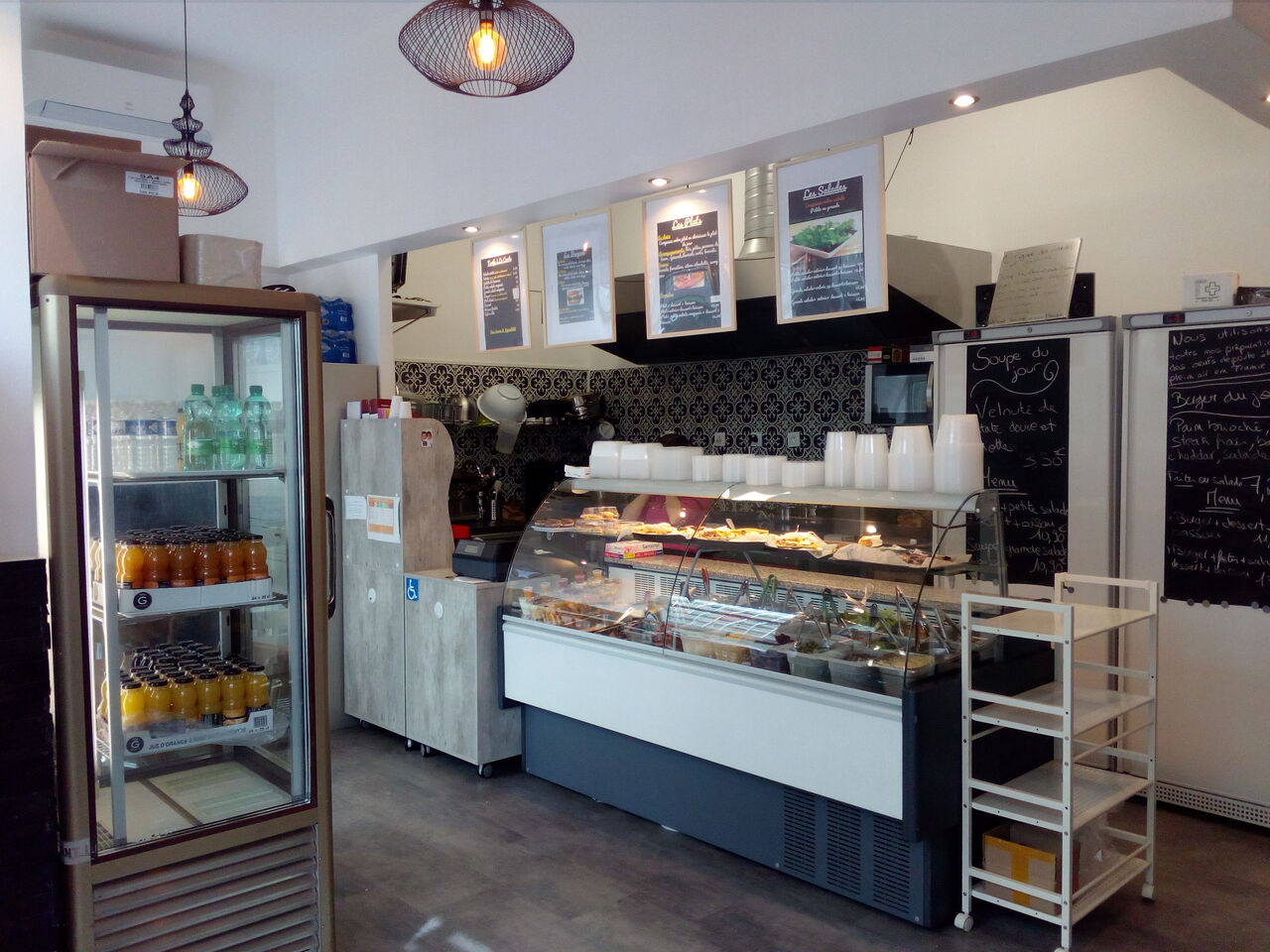 point de vente et cuisine ouverte