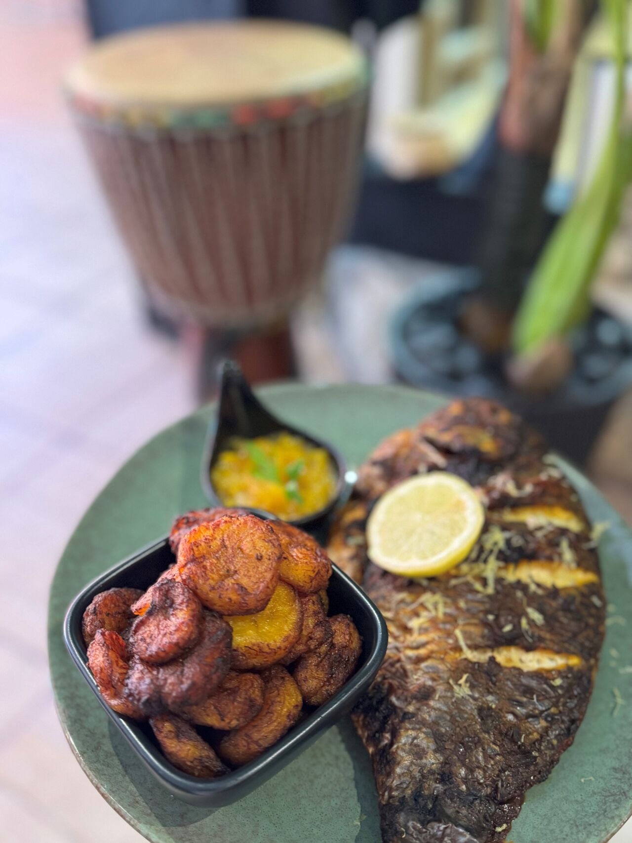 Poisson braisé avec accompagnement au choix