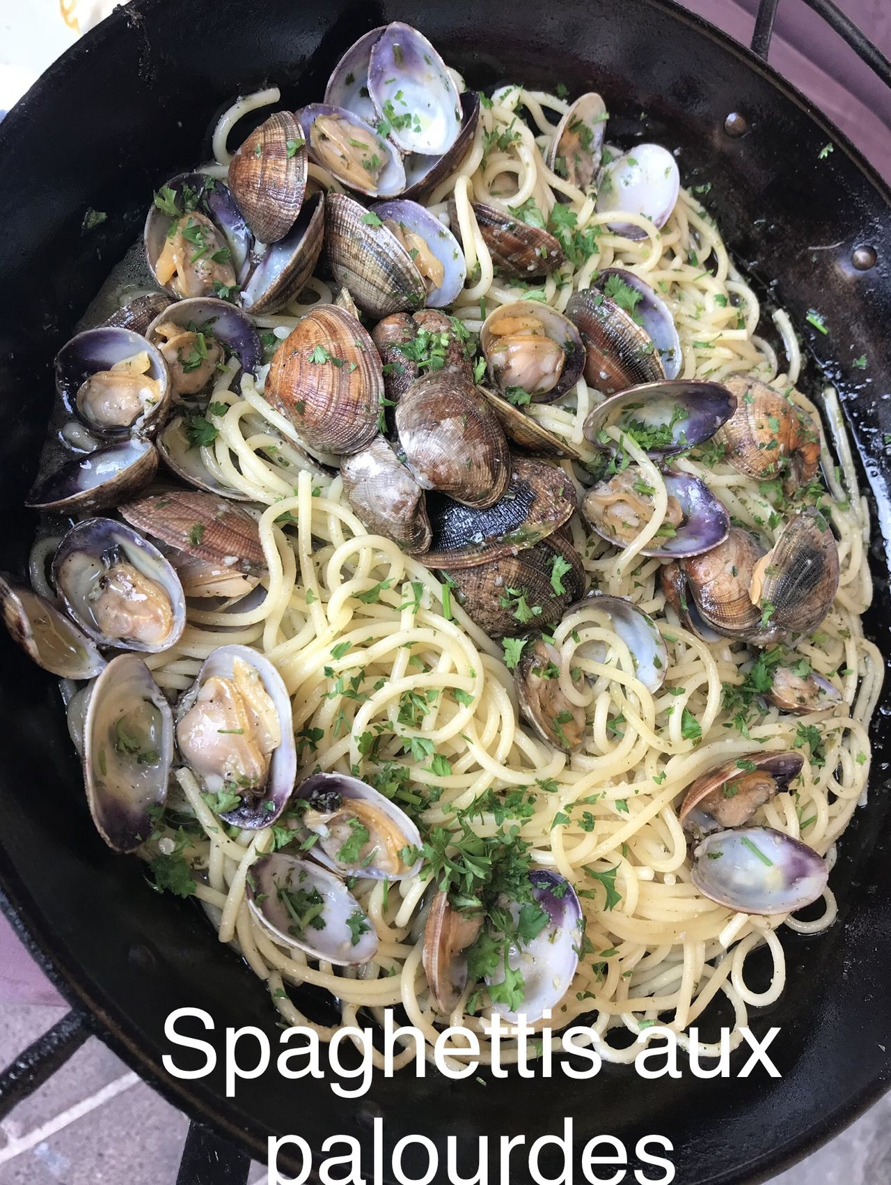 Baby clams spaghetti
Spaghettis vongole