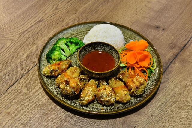 Canh gà chiên vừng