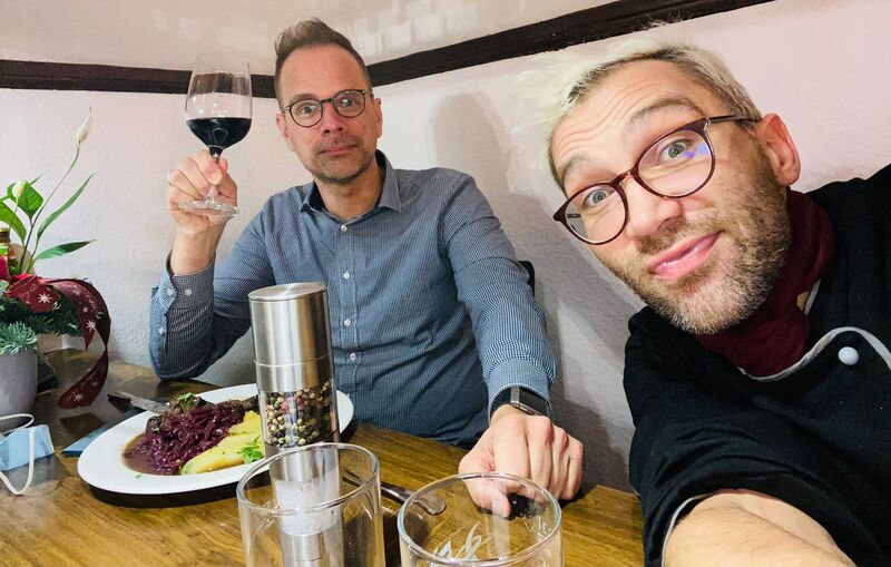 Sven und Björn bei der Weinverköstigung