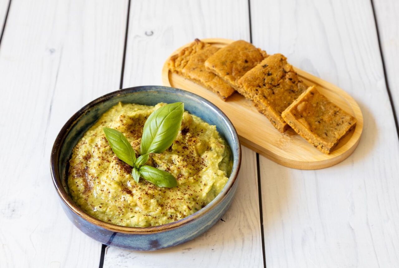 HOUMOUS
