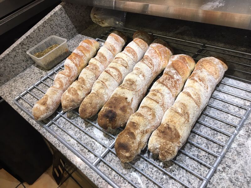 PAIN MAISON FAIT SUR PLACE