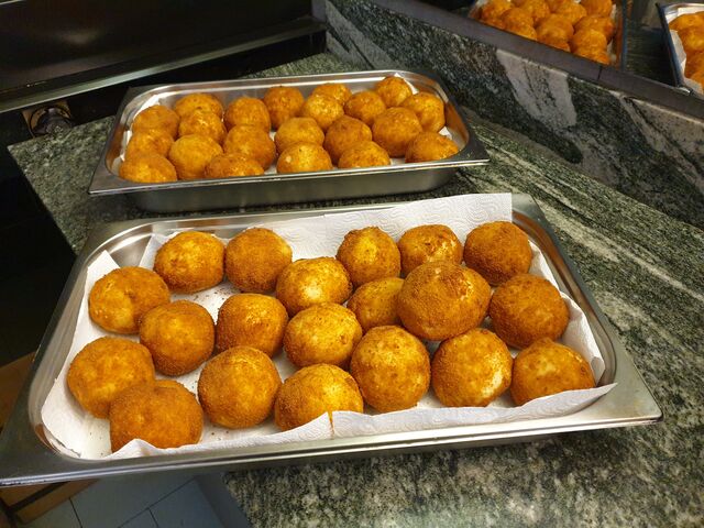 ARACINE boule de riz farcie ( italienne sur commande)