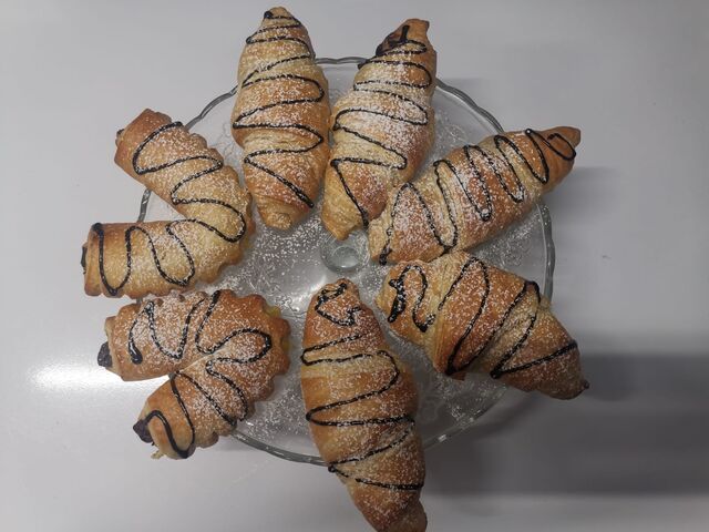 Verschiedene Croissants (Schoko, Vanille und Butter)