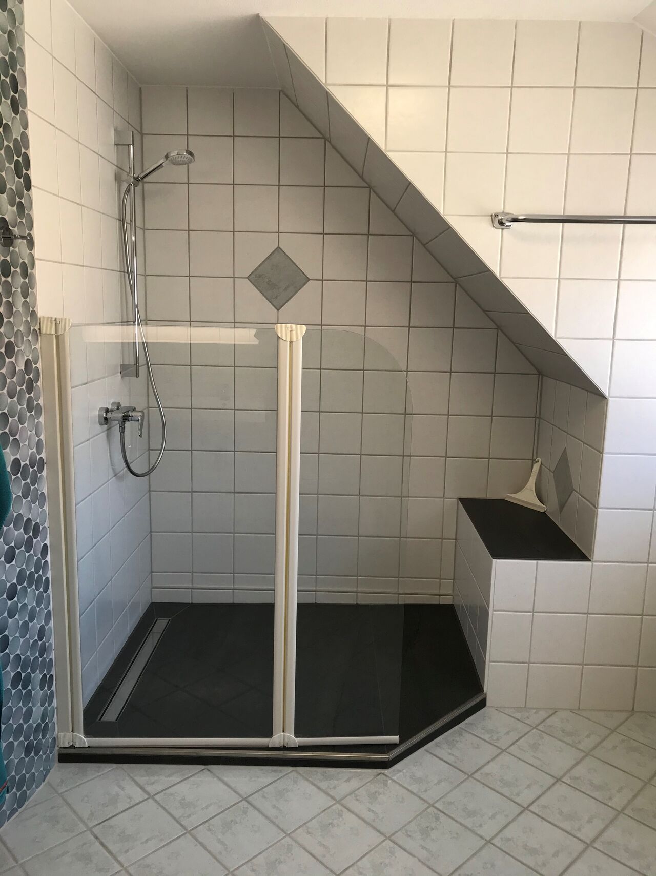 Dusche vom Tageslicht-Bad