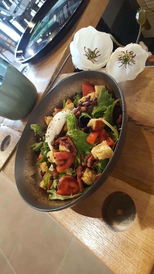 Salade lyonnaise 