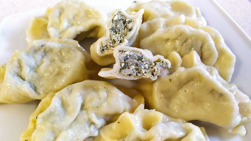 Pierogi z szpinakiem i mozzarellą