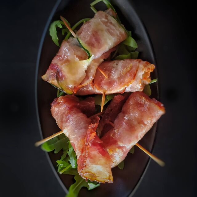 TAPAS : Involtini zucchina, gamberetti e bacon