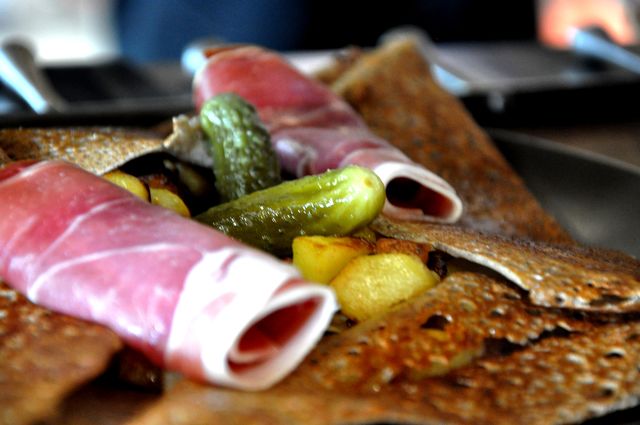 Galette Savoyarde . Restaurant Crêperie La Place, Conflans Ste Honorine .