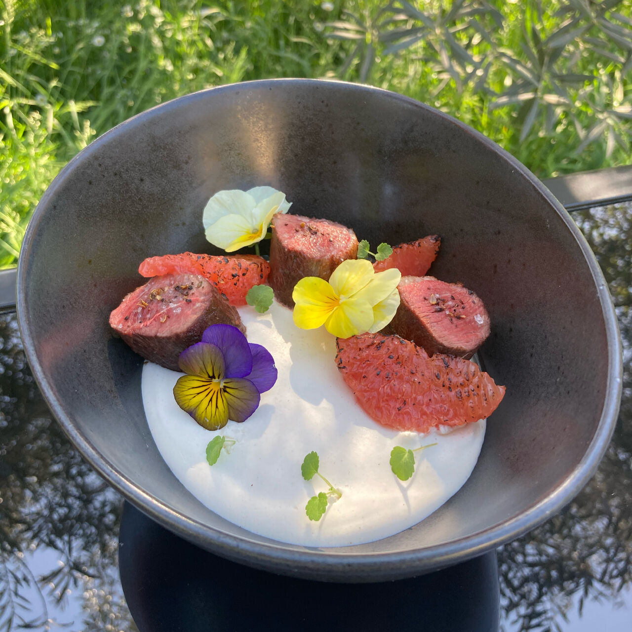 Panna cotta de foie gras, magret de canard et pamplemousse brulé