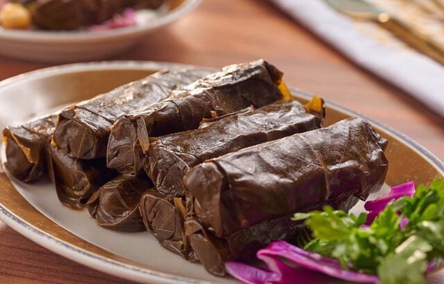 Feuille de vigne (Feuille de vigne farci de riz et légume )