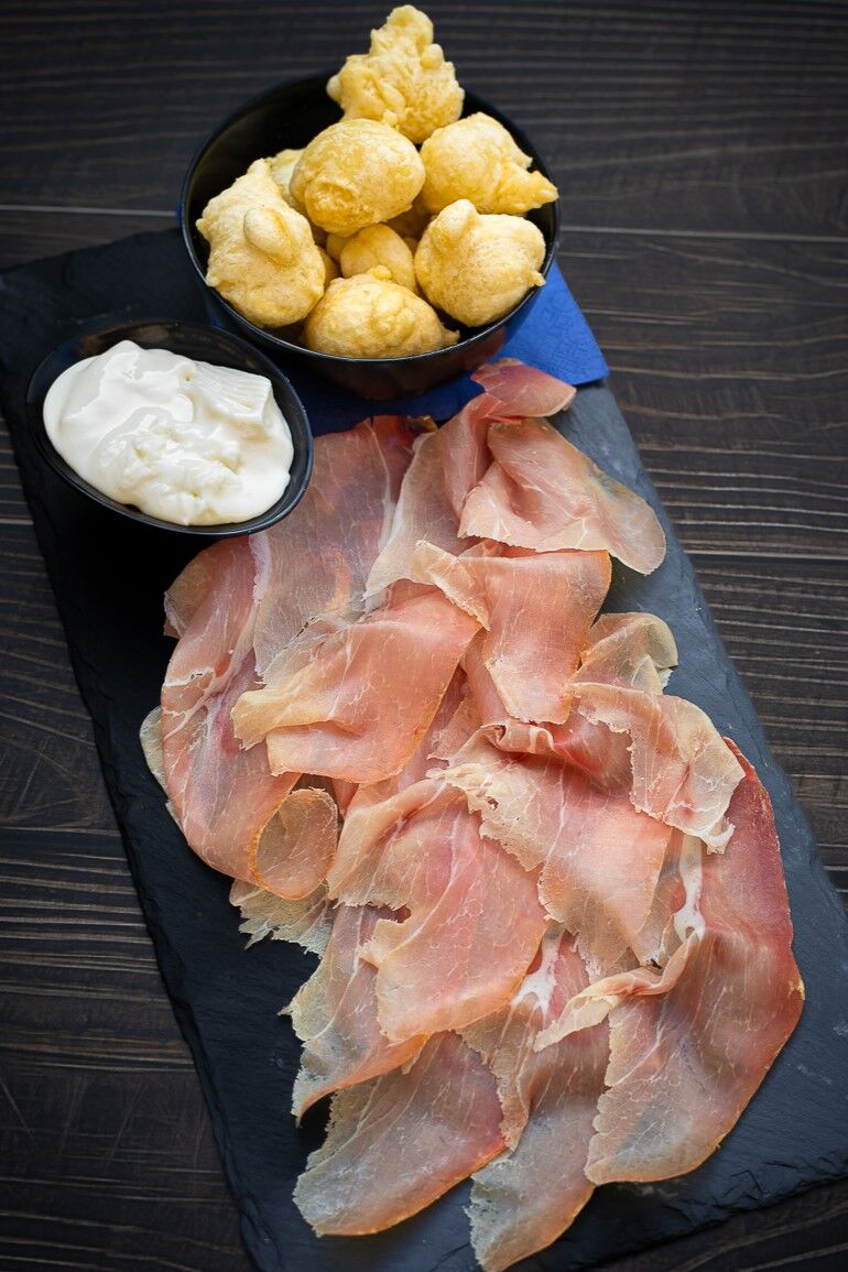 Prosciutto , Coccoli e Stracchino