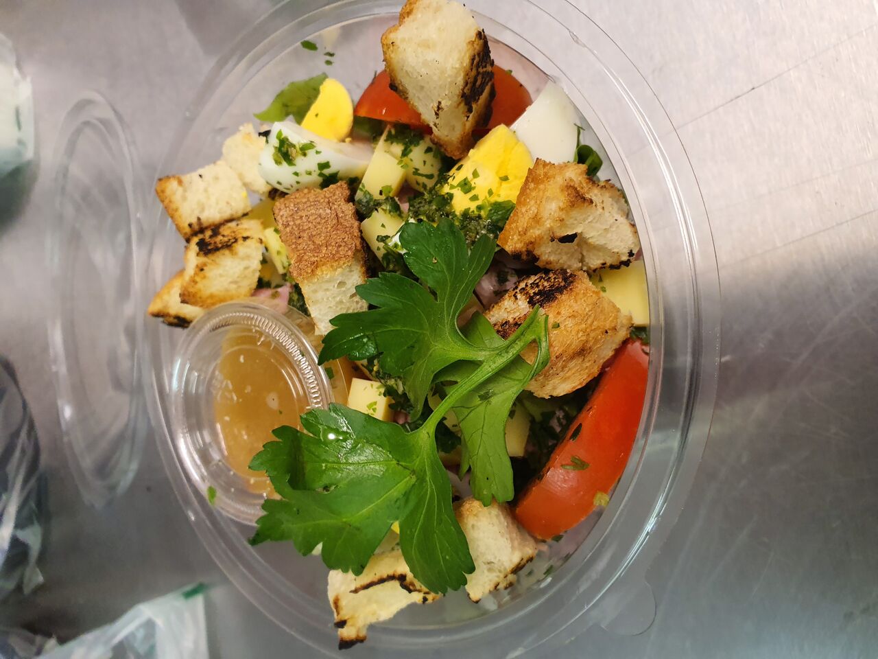 Salade francontoise..
5.50 euro p pers