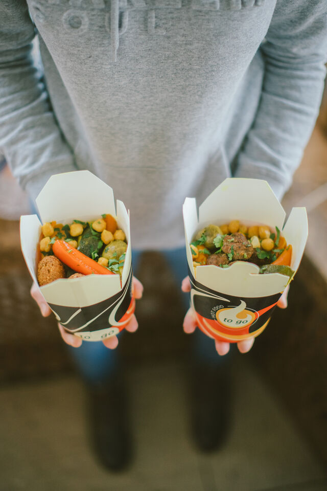 Wenn es mal schnell gehen muss, oder für Unterwegs. Auf die Tajinerie-Qualität muss man nicht verzichten.
Unsere Couscous-Box