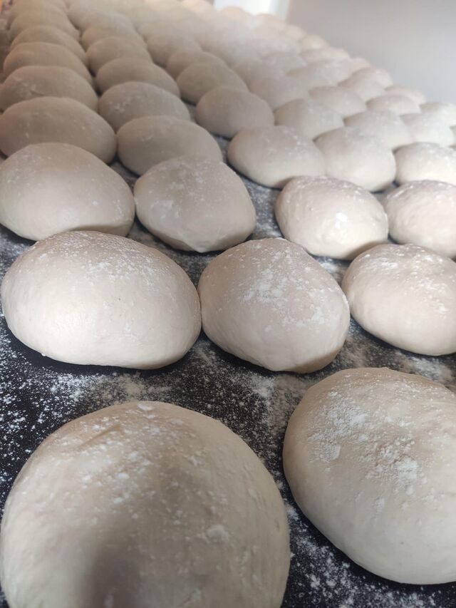 les pâtons sont faits à la main, temps de repos 24 h