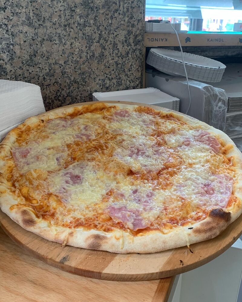 Pizza šunková 