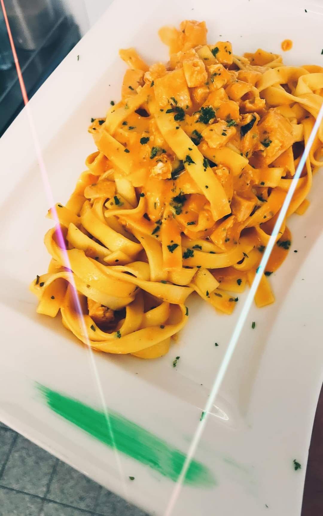 Tagliatelle al Salmone