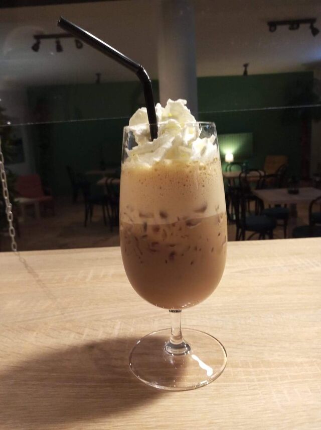 Kawa na zimno Frappe