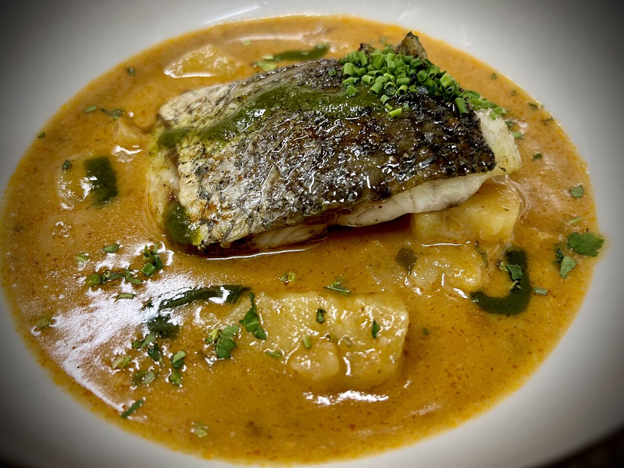 Suquet Thai de corvina 