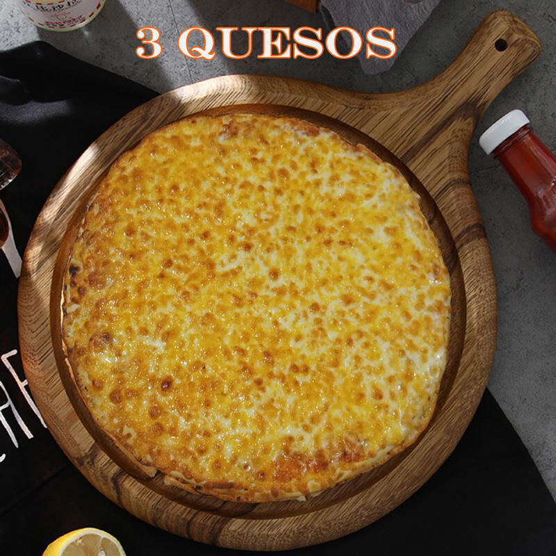 Tomate Base y nuestra mezcla de 3 Quesos.