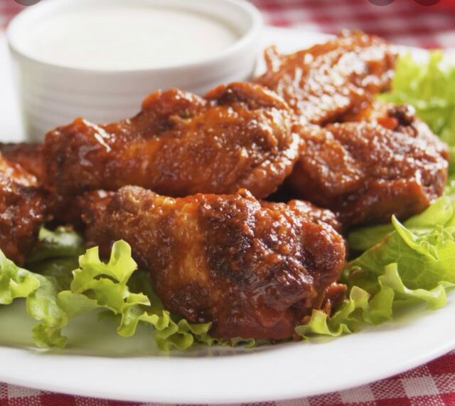 Wings - 6€ les 8 pièces ou 10€ les 16 pièces