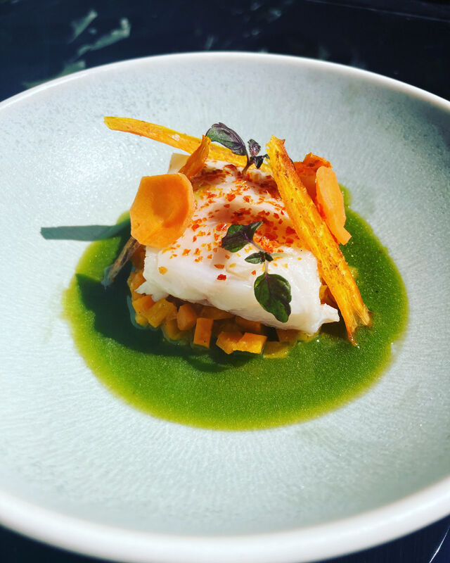 Cabillaud, carottes, oranges et fumet à l’huile d’aneth