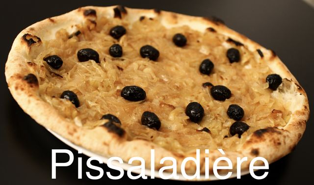 Onion pizza from Nice
Pissaladière niçoise 