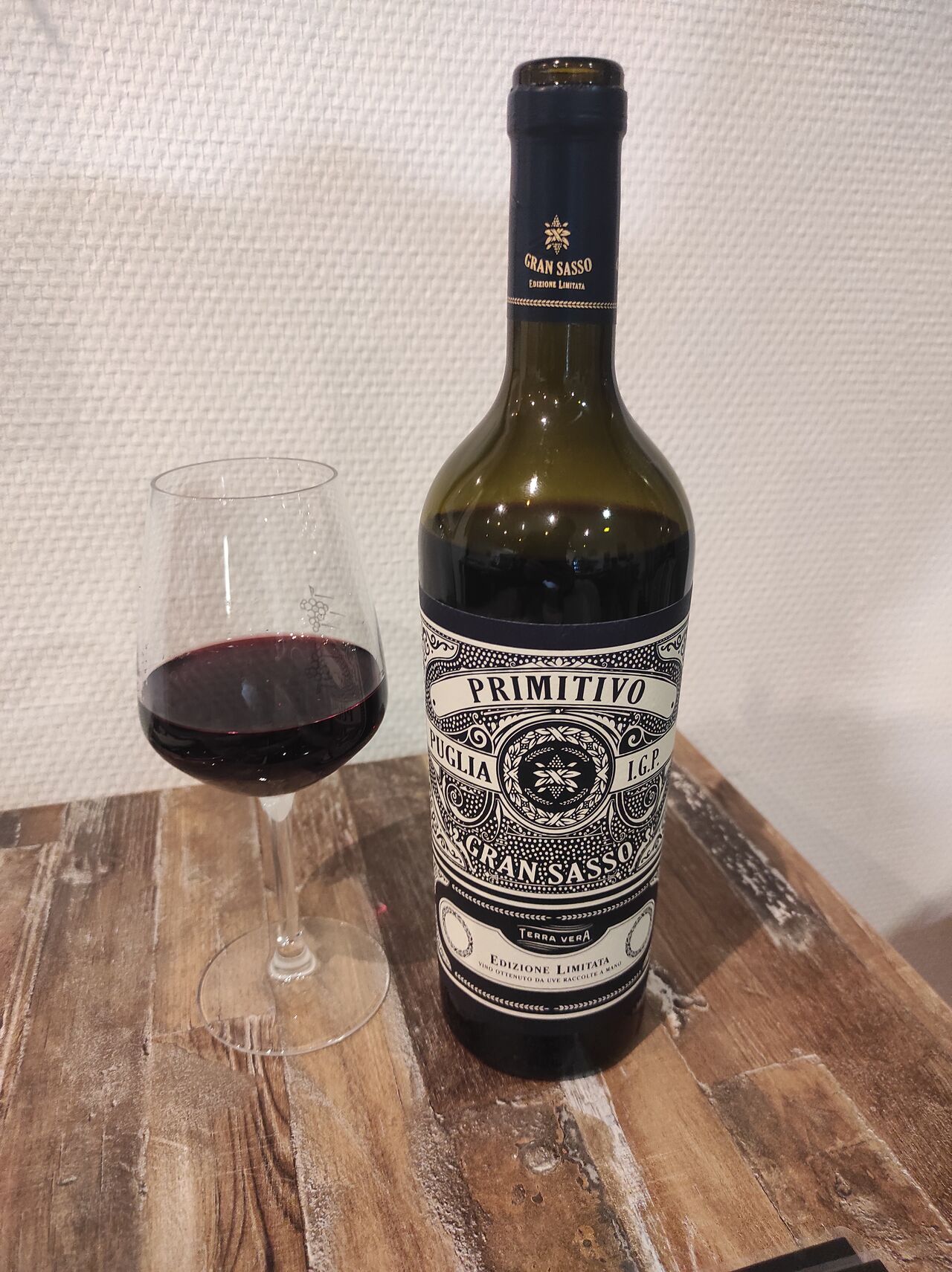 Voici une petite pépite : un Primitivo des Pouilles