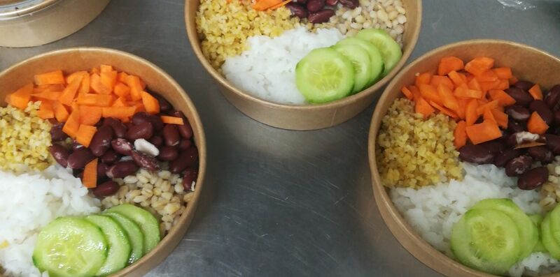 Nos poke bowl ? saumon mariné ou poulet 