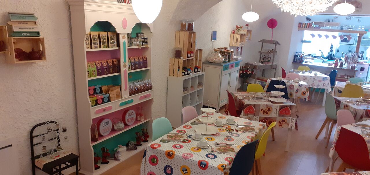 DE CHAQUE COTE DE LA SALLE ESPACES EPICERIE FINE DE PRODUITS ARTISANAUX ET DE PAYS A VENIR DECOUYVRIR