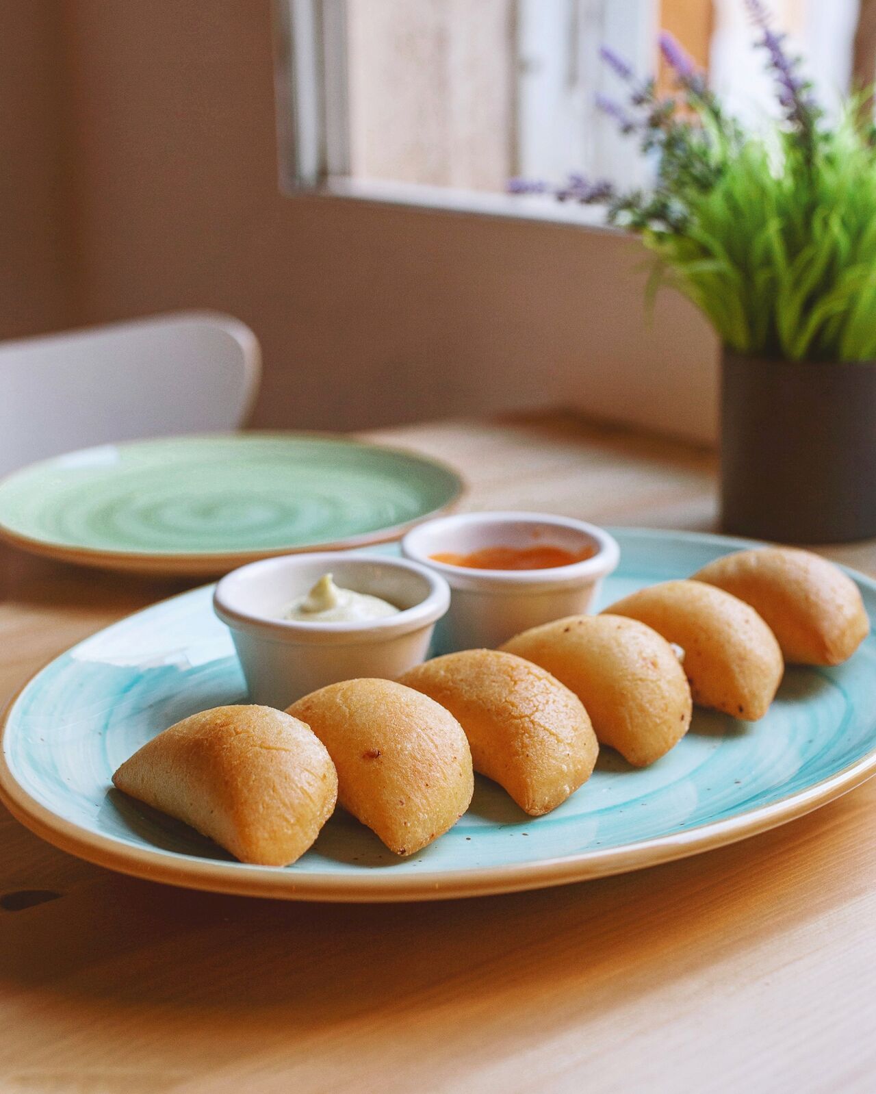 Mini empanaditas de ternera y queso 