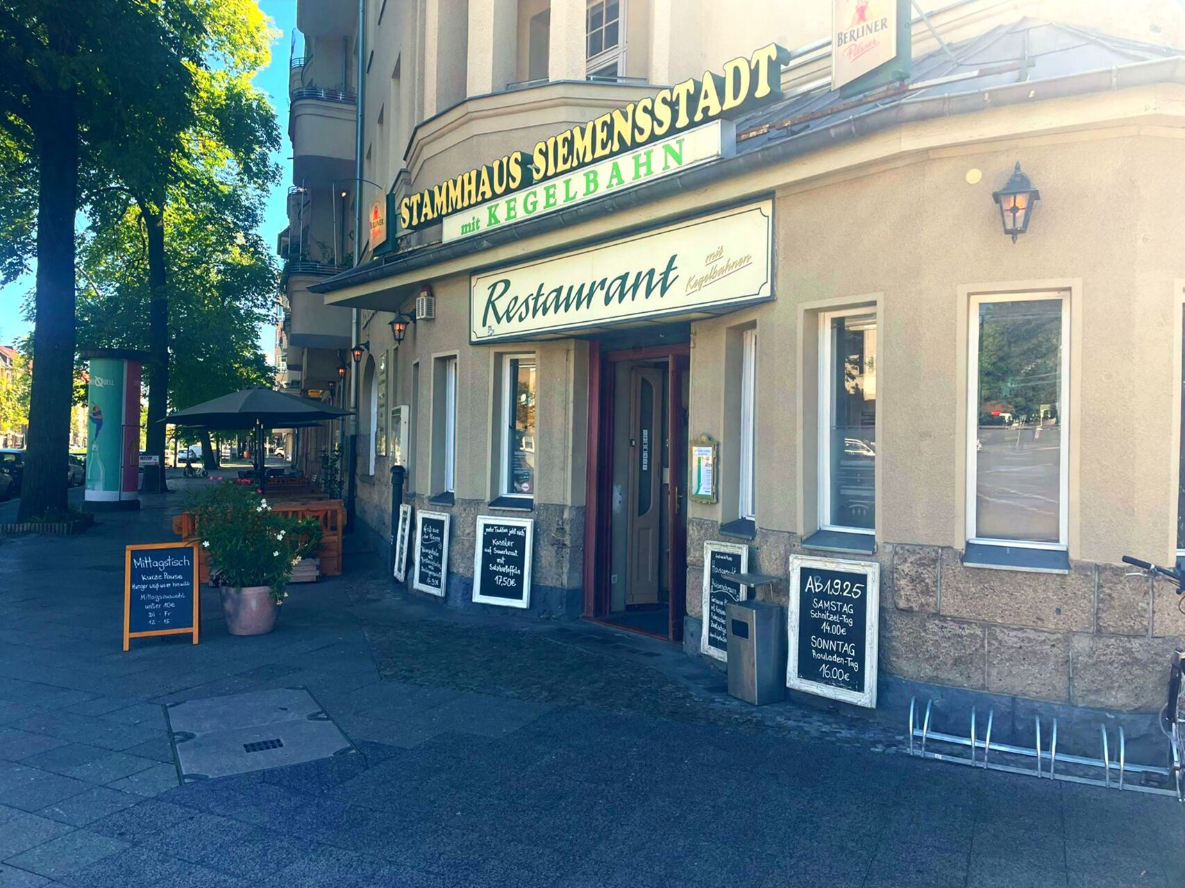 An- & Abfahrt Bahnhof Rohrdamm (Siemensstadt)