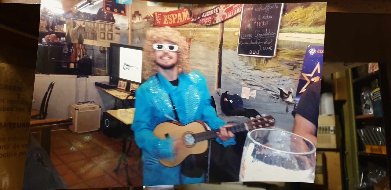 Venez fêter vos anniversaires, vos pots de départ et tout autre événement chez nous ! fête et bonne humeur sont au rendez vous 