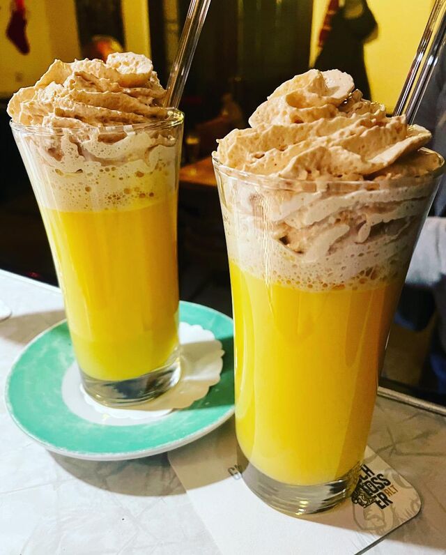 Orangen- Weißwein Punsch mit Eierlikör 