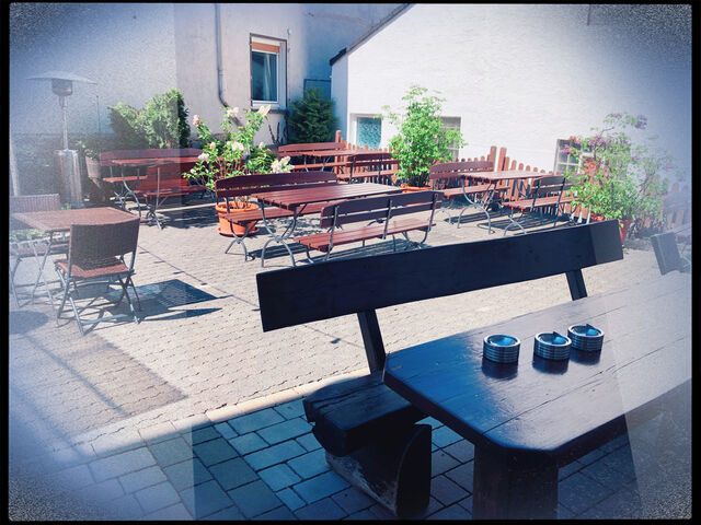 Biergarten im Sommer