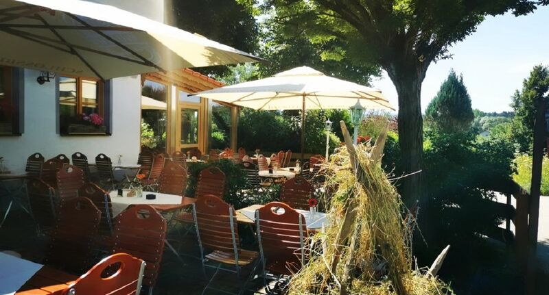 Die sonnige Sommerterrasse