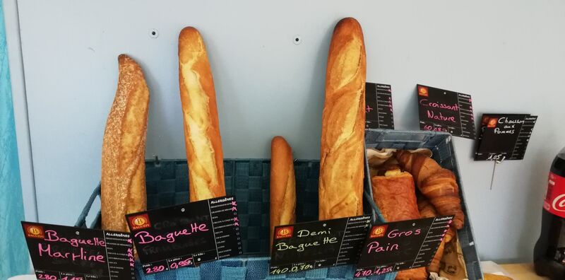 ATTENTION NOUS RESTONS OUVERTS POUR LES PRODUITS DE PREMIERES NECESSITES
Pain , Boissons Et Alimentaire!
