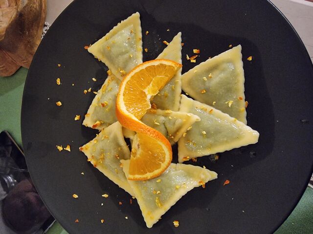 Magri ripieni di ricotta e spinaci con crema d'arancia 
