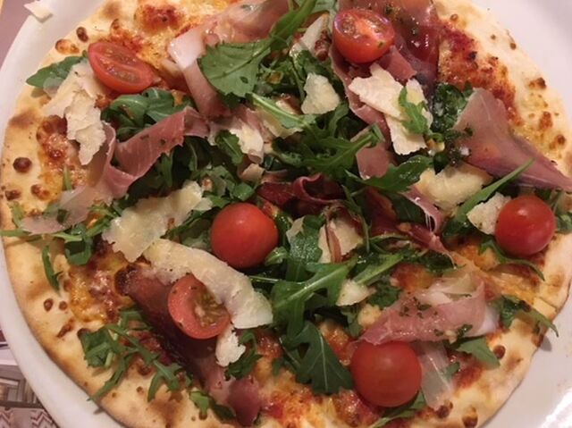 Pizza italienne - Restaurant Demoiselle de Saix Samoëns