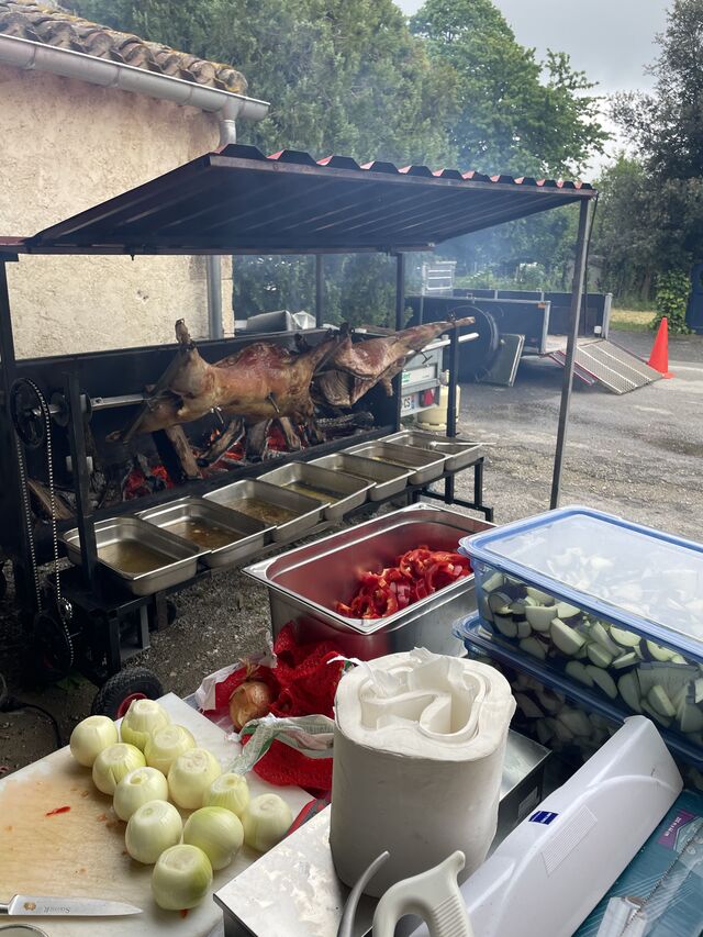 Agneau à la broche, accompagnement ratatouille minute.