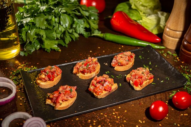 Bruschete roșii 