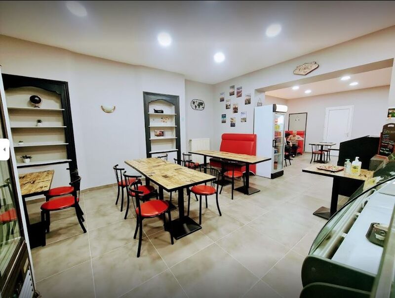 Notre salle spacieuse et conviviale.