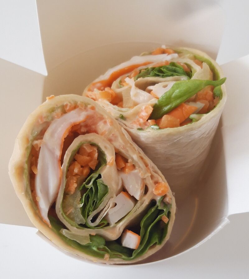 Wrap Surimi Ananas, Sauce Cocktail 