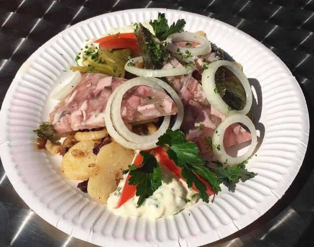 Sülze mit Bratkartoffeln