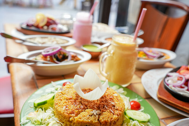 Lovely Dishes Together , Waiting for You