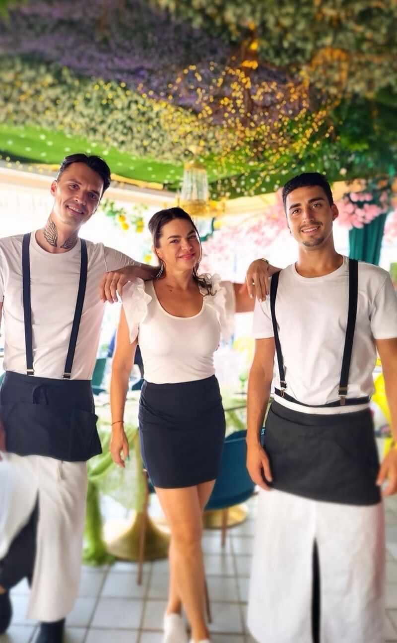 nuestro orgulloso equipo de SALA CENA