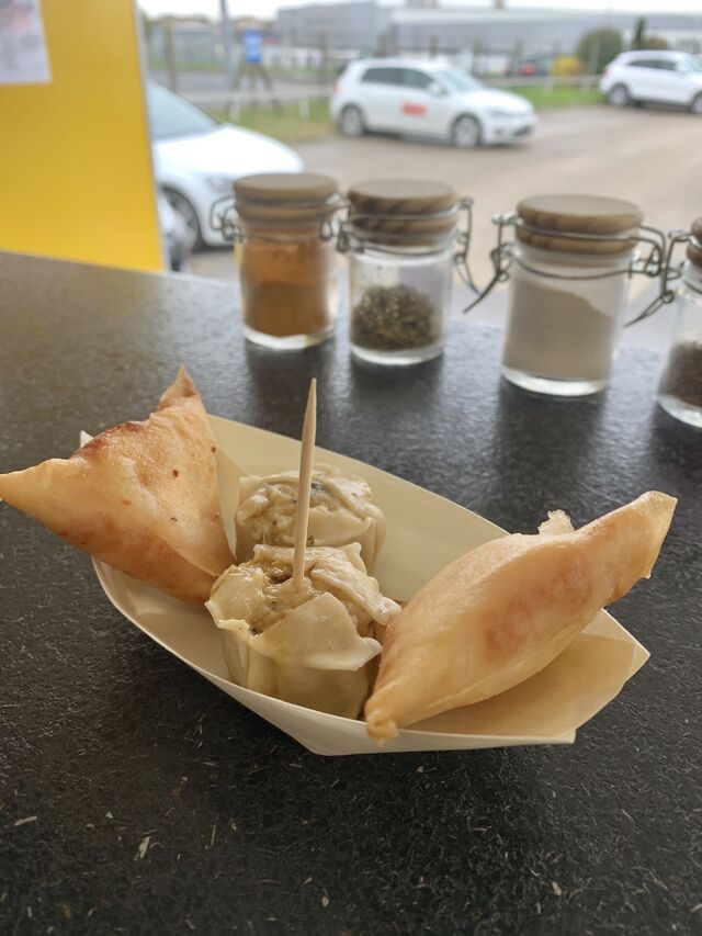 Journée porte ouvert volkswagen Chalons en champagne
Dégustation en verrines :
snaking et rougail saucisse & sauce crevette 